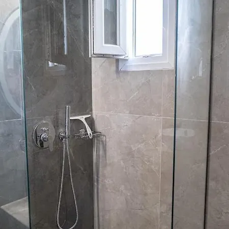 别墅 Mythic 埃帕诺米